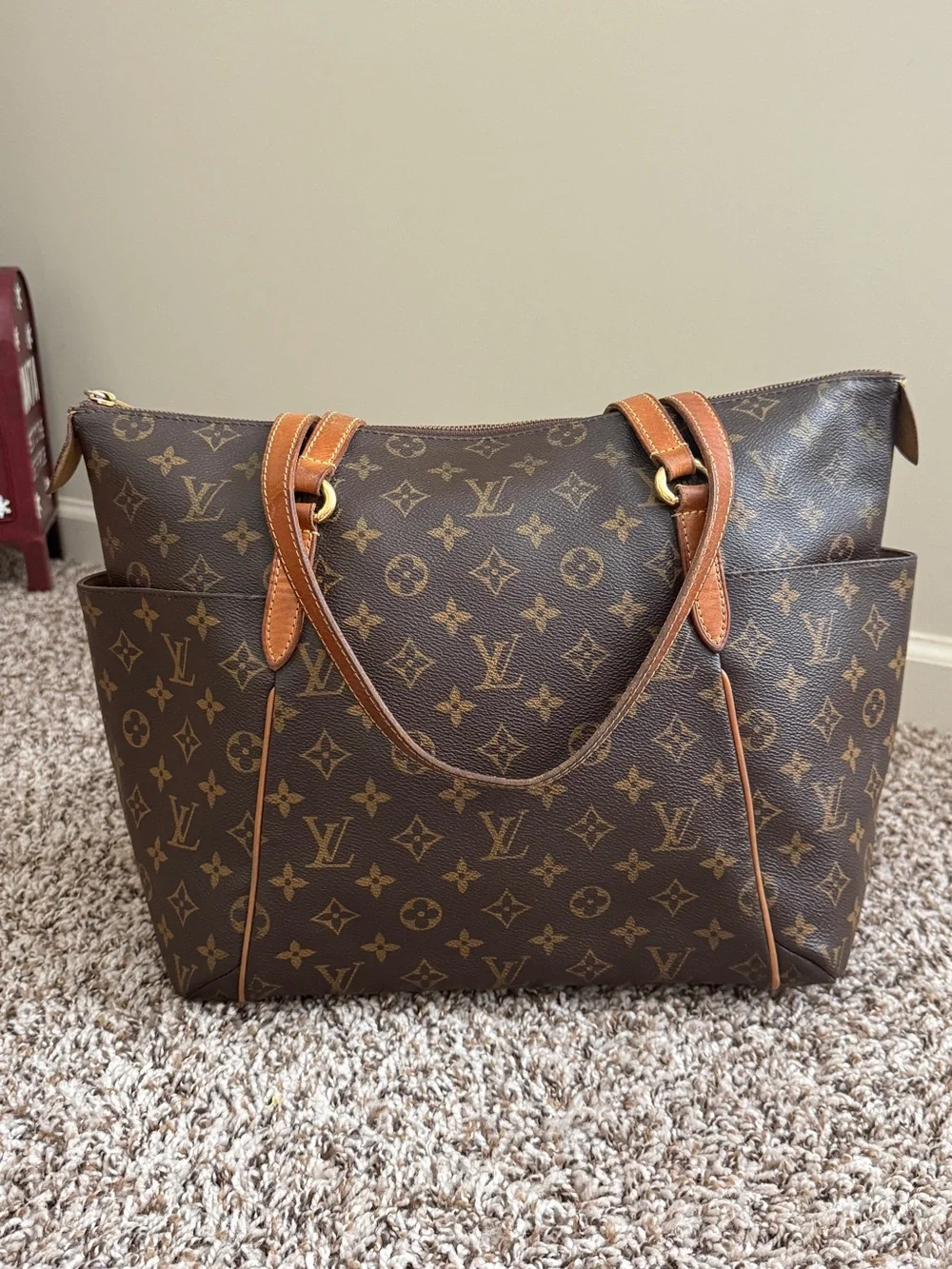 Authentic Louis Vuitton Totally MM in Monogram Canvas